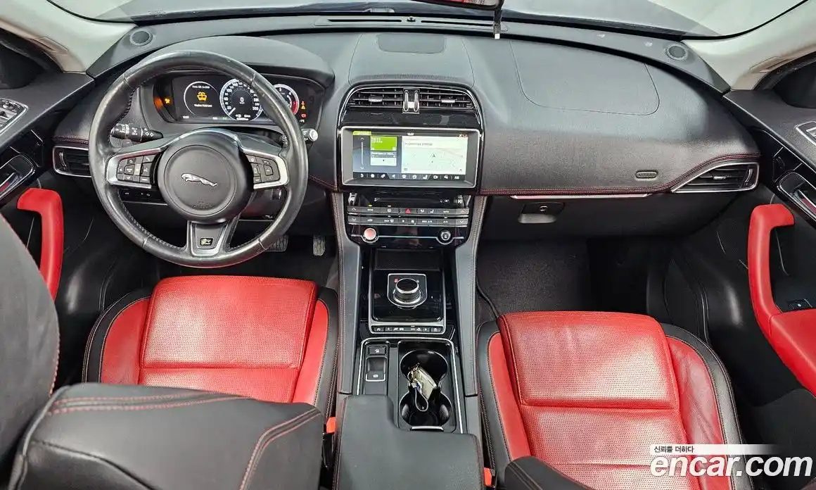 Jaguar F-Pace 2017 2.0 Автомат в Москве № 304937, фото 7