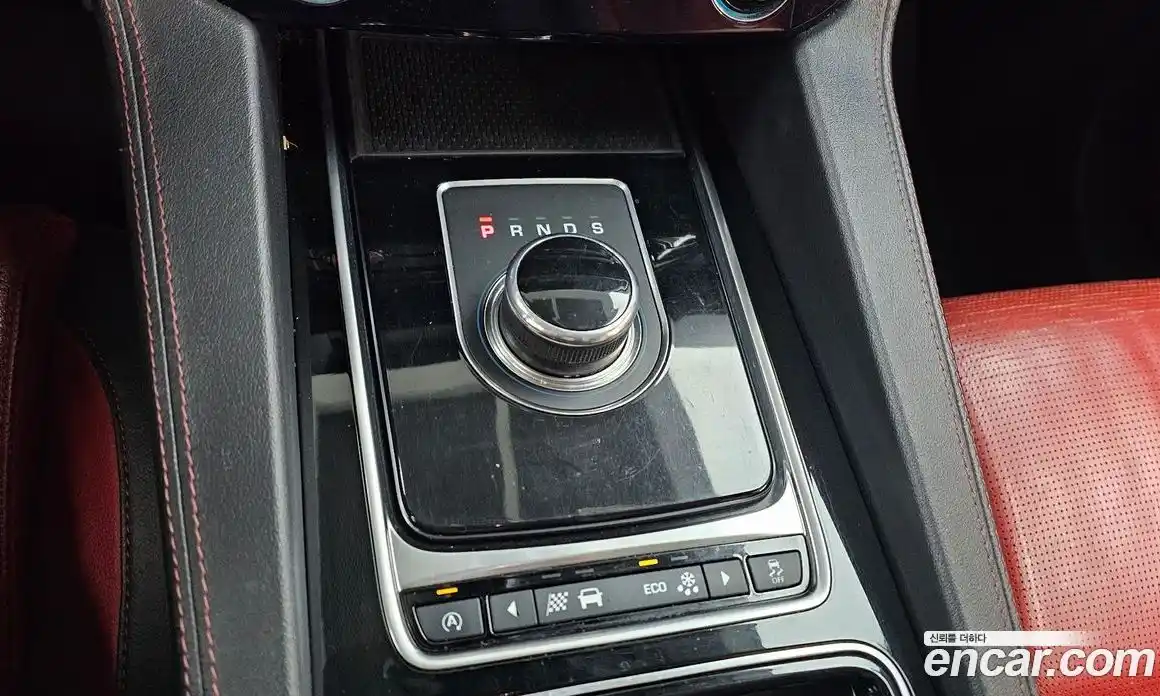 Jaguar F-Pace 2017 2.0 Автомат в Москве № 304937, фото 9