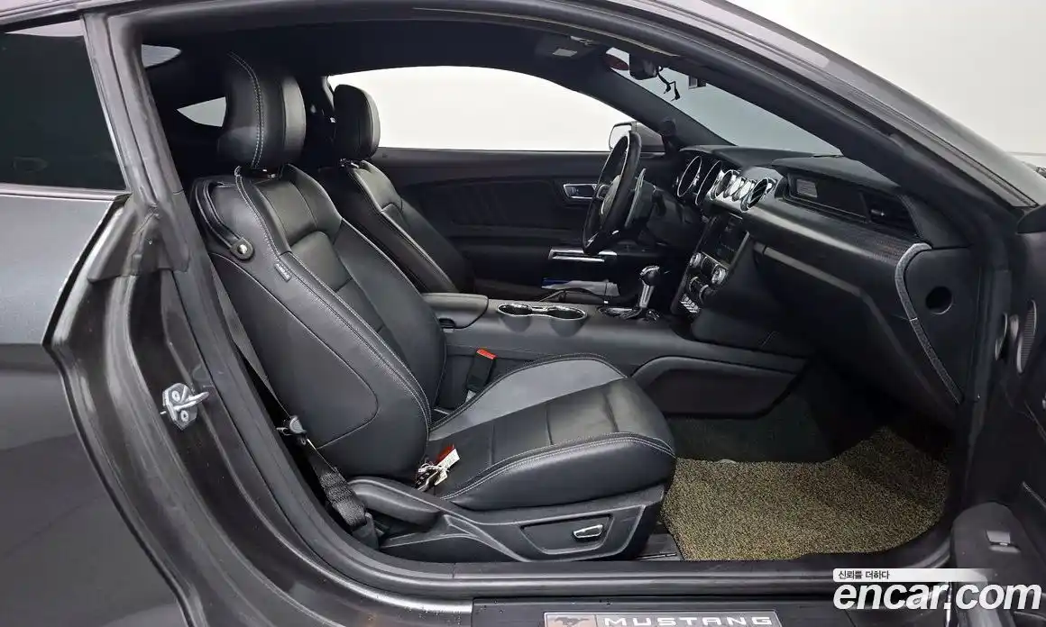 Ford Mustang 2017 2.3 Автомат в Москве № 313723, фото 14