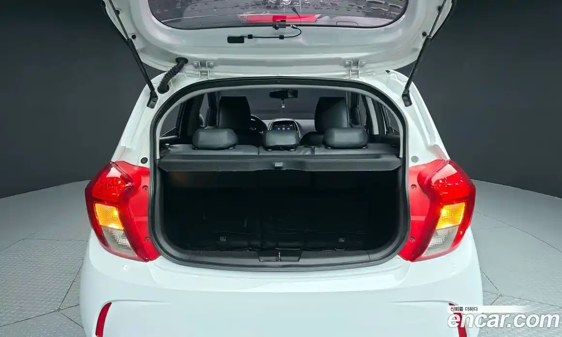 Chevrolet Spark 2017 1.0 Автомат в Москве № 314669, фото 14