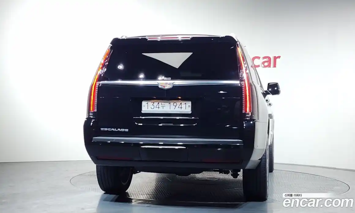 Cadillac Escalade 2019 6.2 Автомат в Москве № 336903, фото 12