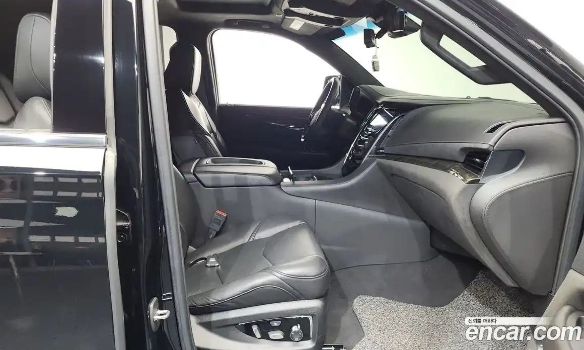 Cadillac Escalade 2019 6.2 Автомат в Москве № 336903, фото 19