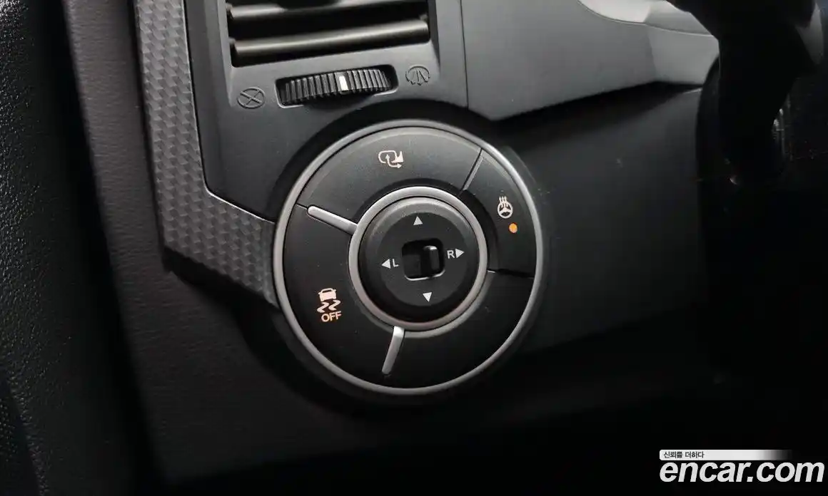 SsangYong Korando 2015 2.0 Автомат в Москве № 341673, фото 17