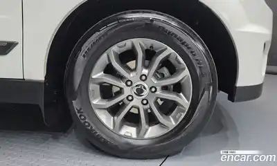 SsangYong Korando 2015 2.0 Автомат в Москве № 341673, миниатюра 5