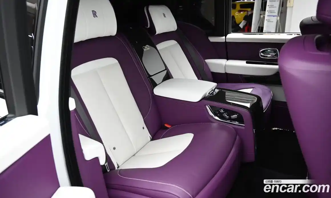 Rolls-Royce Cullinan 2023 6.7 Автомат в Москве № 352734, фото 13