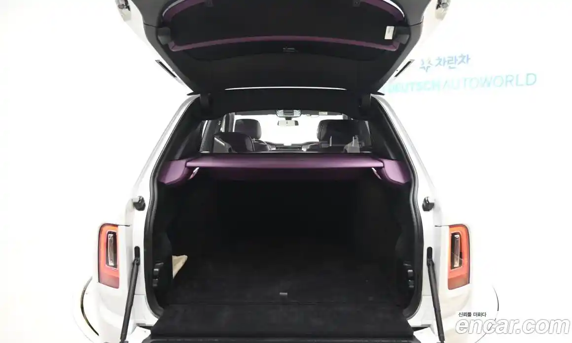 Rolls-Royce Cullinan 2023 6.7 Автомат в Москве № 352734, фото 14