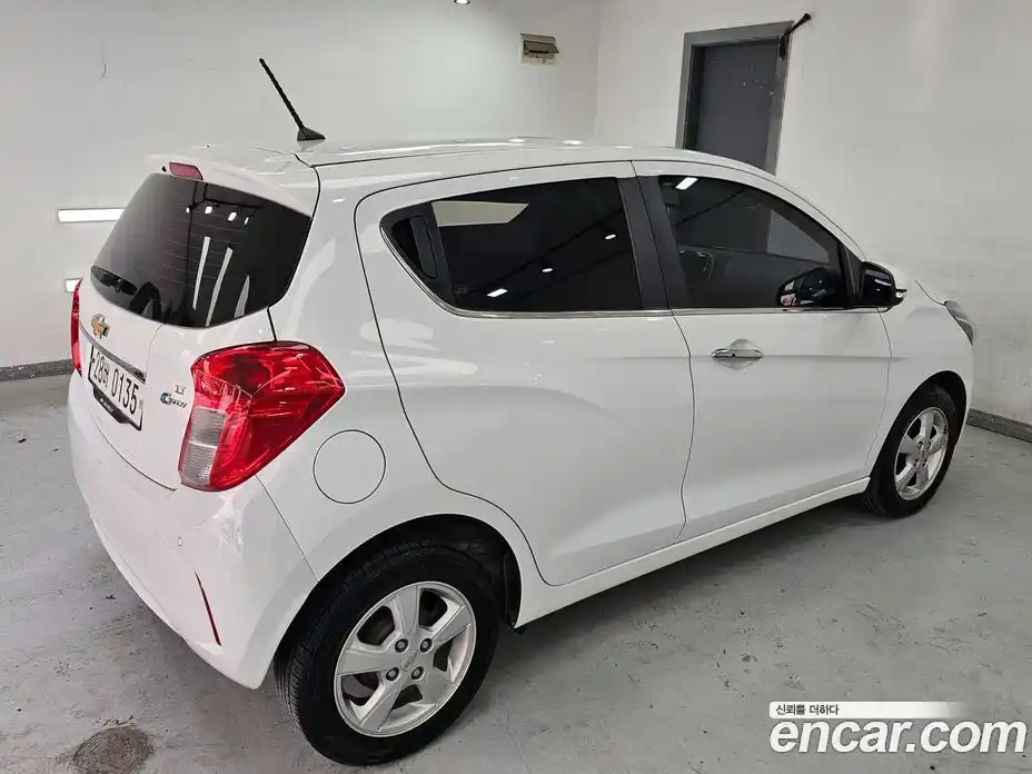 Chevrolet Spark 2017 1.0 Автомат в Москве № 37117, фото 6