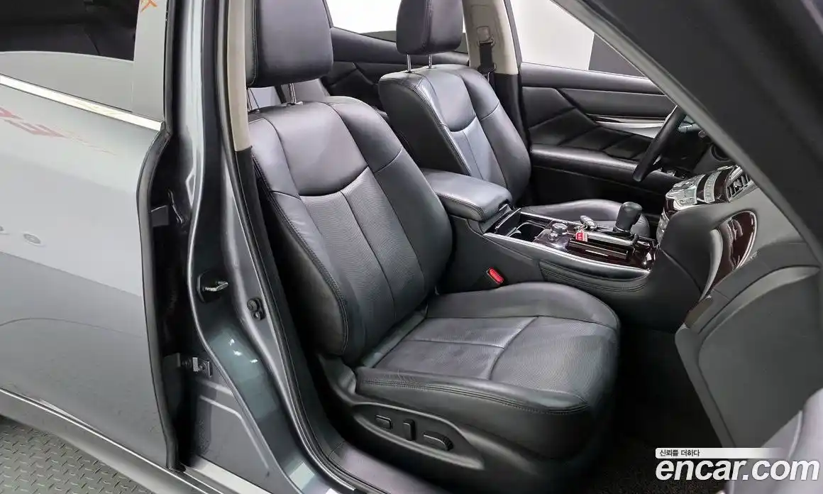 Infiniti Q70 2016 3.7 Автомат в Москве № 371862, фото 12