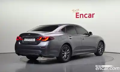 Infiniti Q70 2016 3.7 Автомат в Москве № 371862, миниатюра 2