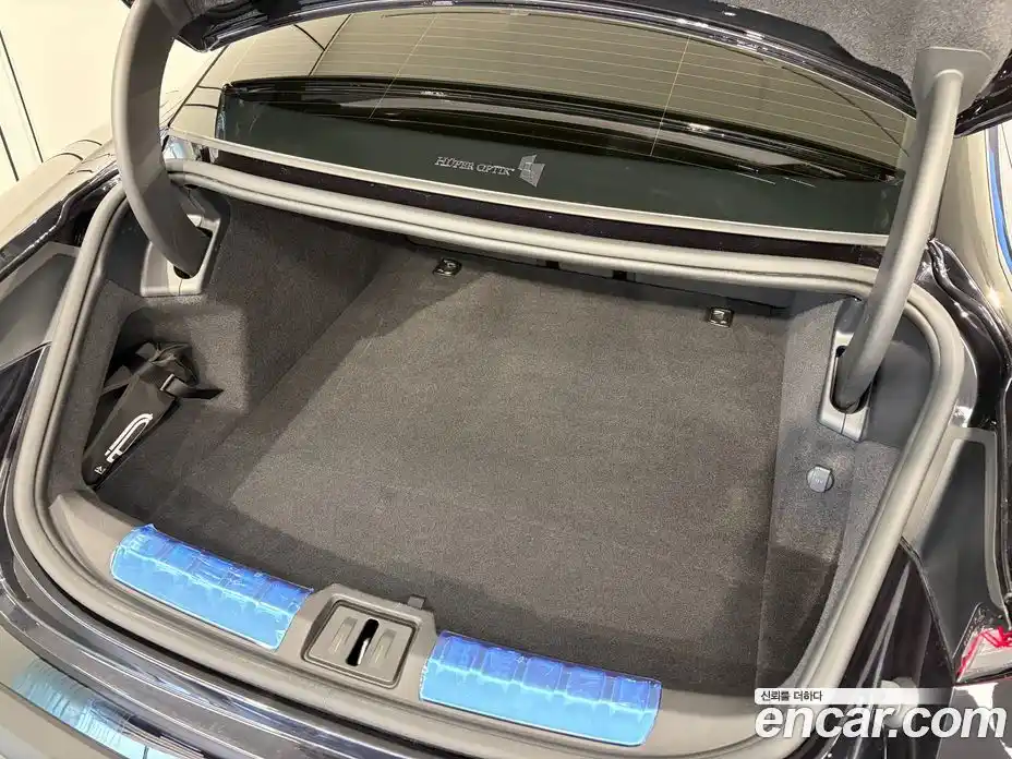 Porsche Taycan 2025 0.1 Автомат в Москве № 374400, фото 12