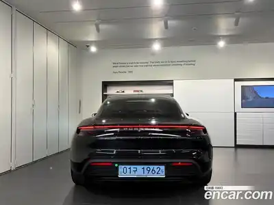 Porsche Taycan 2025 0.1 Автомат в Москве № 374400, миниатюра 4