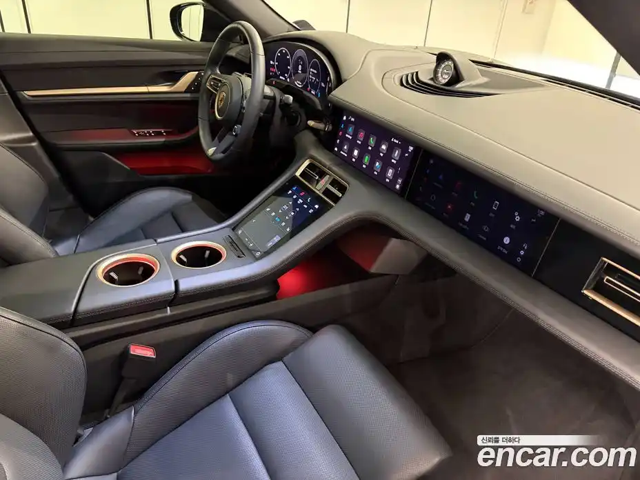 Porsche Taycan 2025 0.1 Автомат в Москве № 374400, фото 9