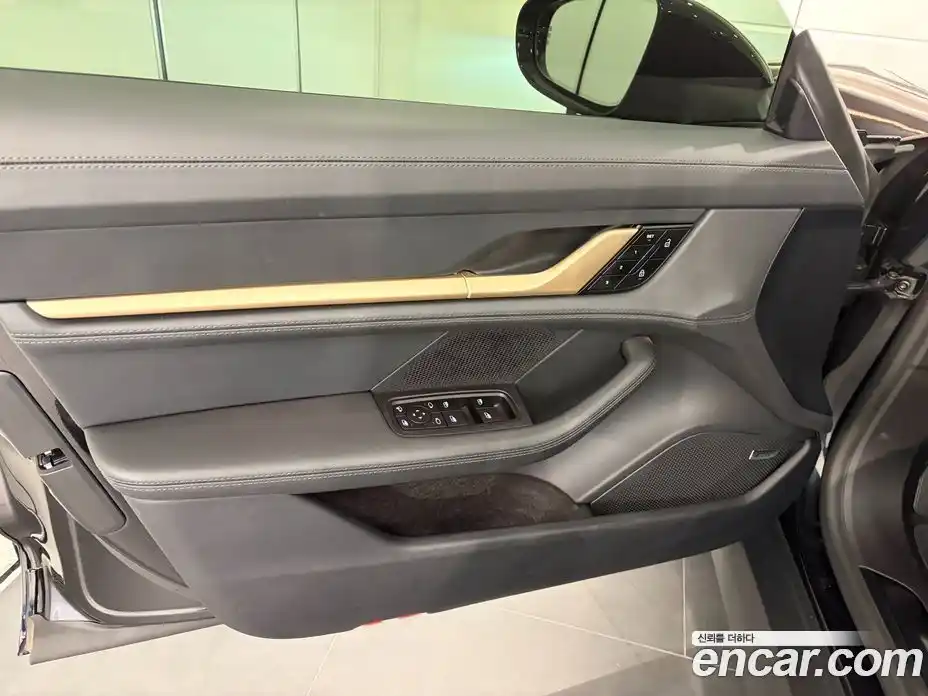 Porsche Taycan 2025 0.1 Автомат в Москве № 374400, фото 10