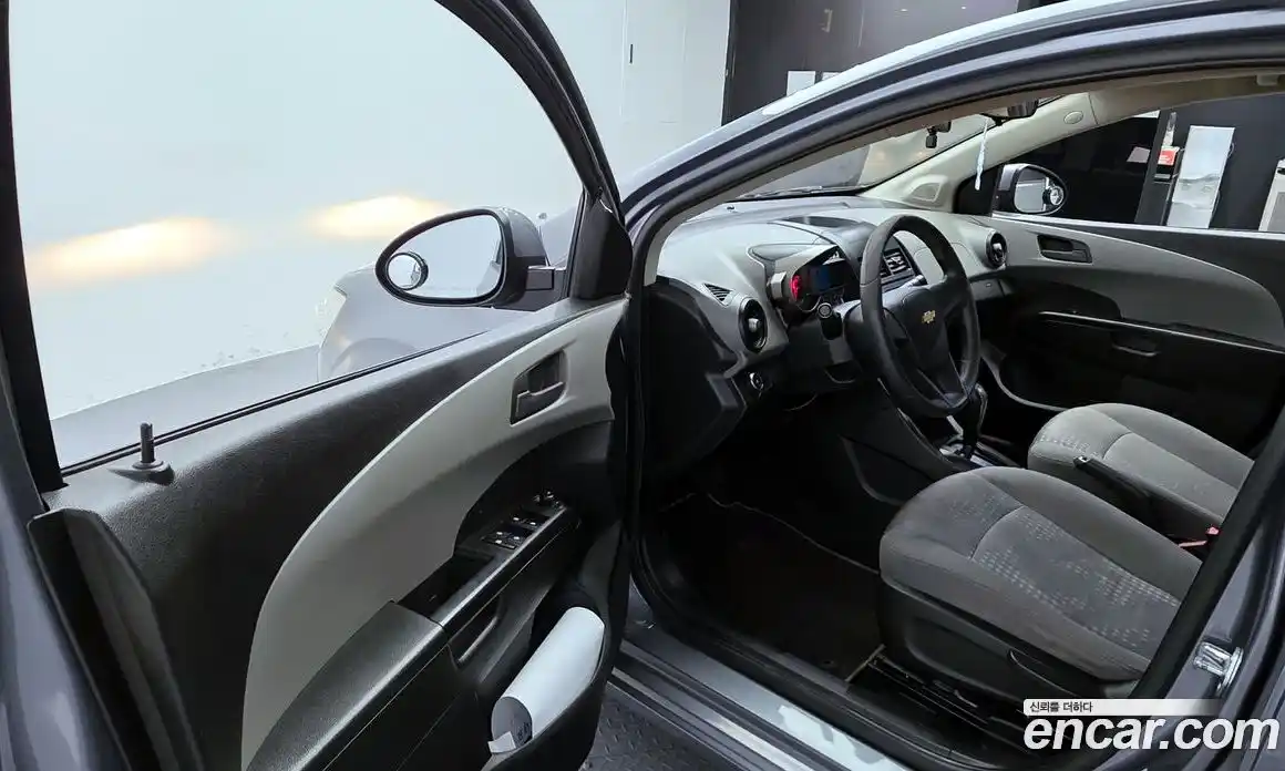 Chevrolet Aveo 2014 1.6 Автомат в Москве № 38784, фото 13