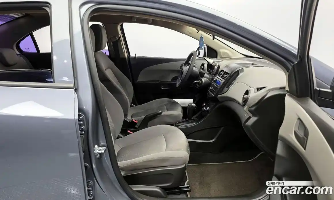 Chevrolet Aveo 2014 1.6 Автомат в Москве № 38784, фото 20