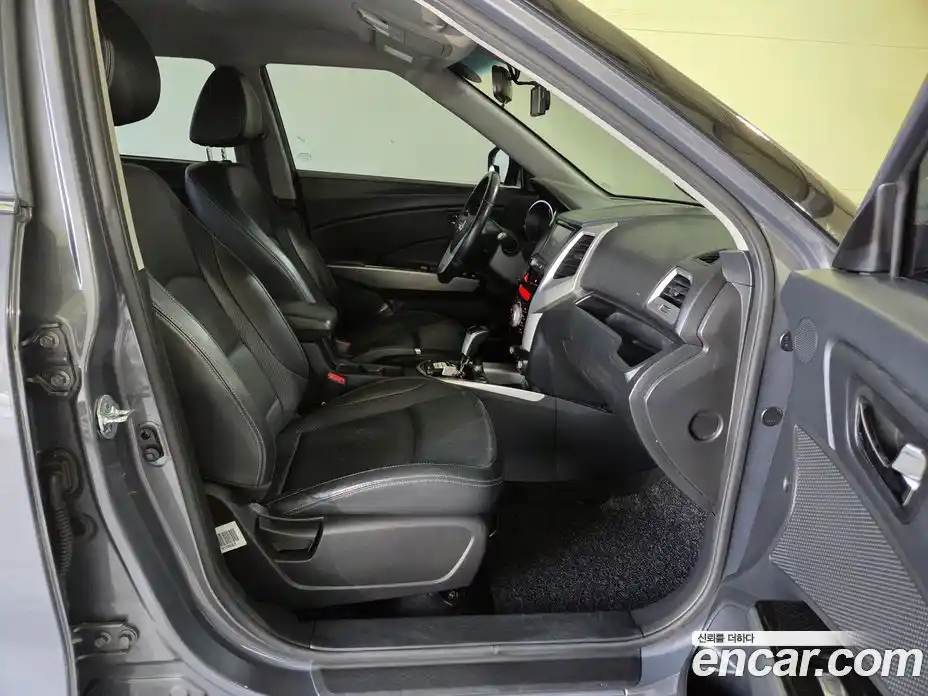 SsangYong TIBOLI 2016 1.6 Автомат в Москве № 389376, фото 13