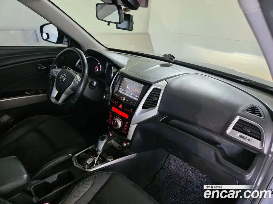 SsangYong TIBOLI 2016 1.6 Автомат в Москве № 389376, фото 14