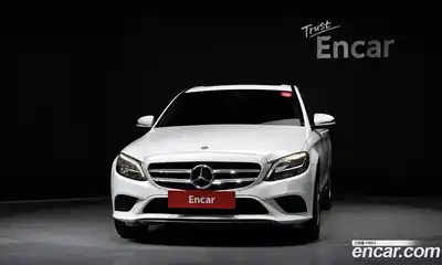 Mercedes-Benz C-Class 2020 2.0 Автомат в Москве № 390887, миниатюра 3