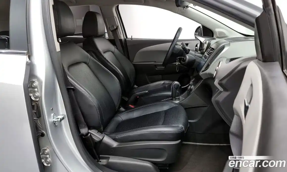 Chevrolet Aveo 2012 1.6 Автомат в Москве № 39197, фото 15