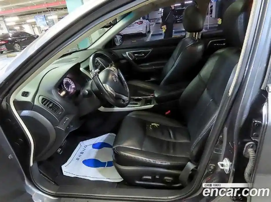 Nissan Altima 2013 2.5 Автомат в Москве № 406290, фото 17