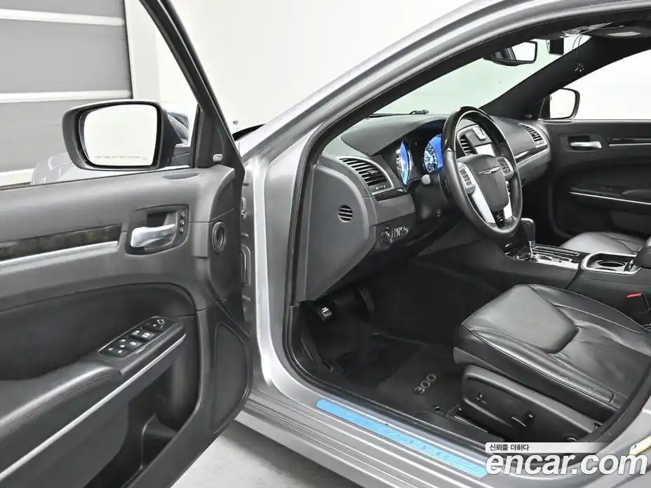 Chrysler 300C 2014 3.0 Автомат в Москве № 407545, фото 10