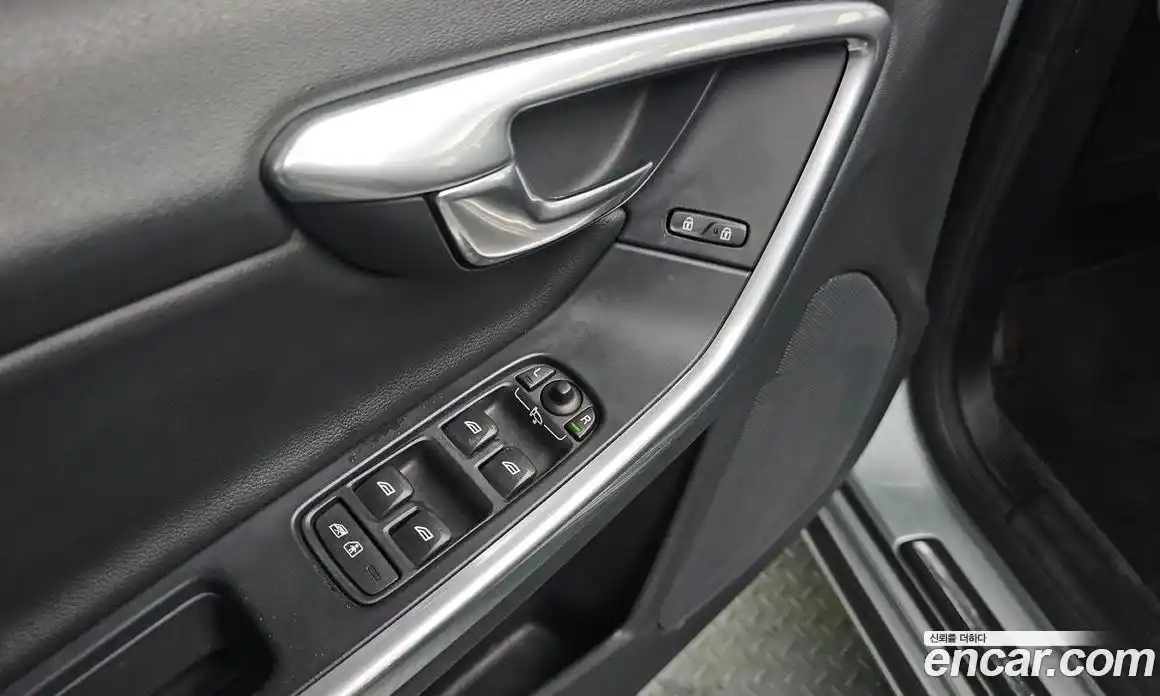 Volvo S60 2016 2.0 Автомат в Москве № 415218, фото 18