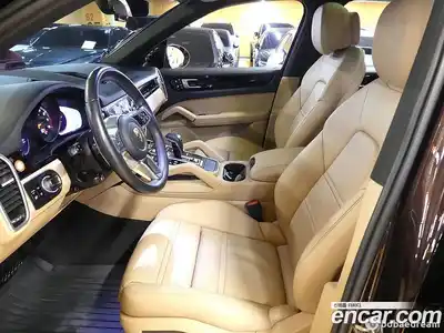 Porsche Cayenne 2019 3.0 Автомат в Москве № 416104, миниатюра 10