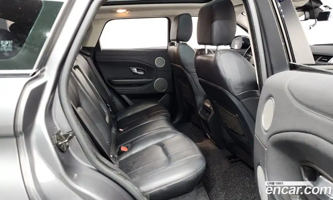 Land Rover Range-Rover Evoque 2016 2.0 Автомат в Москве № 416241, фото 12