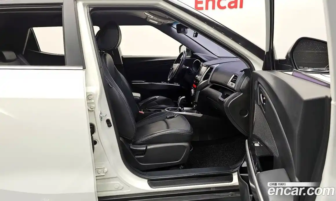 SsangYong TIBOLI 2015 1.6 Автомат в Москве № 421191, фото 11