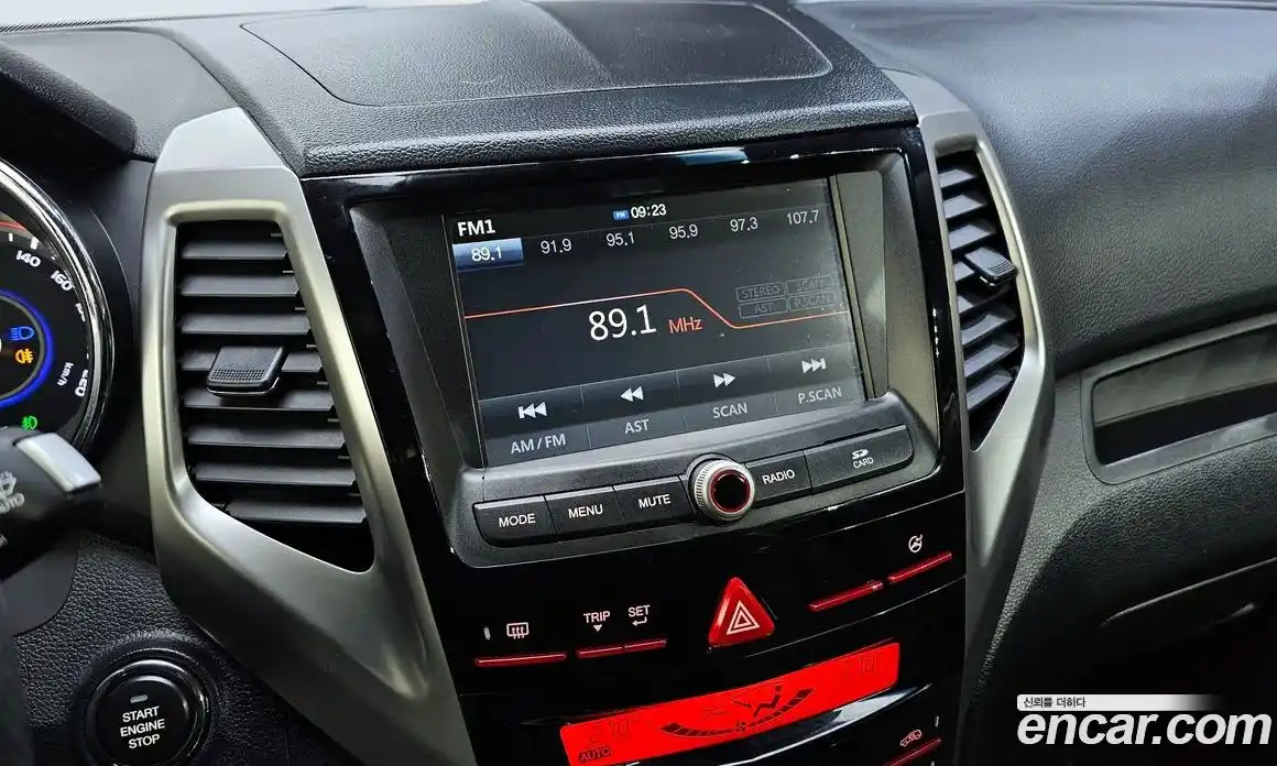 SsangYong TIBOLI 2015 1.6 Автомат в Москве № 421191, фото 14