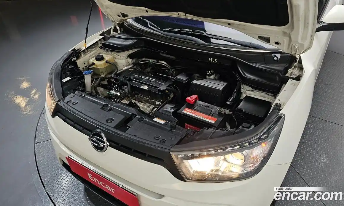 SsangYong TIBOLI 2015 1.6 Автомат в Москве № 421191, фото 6