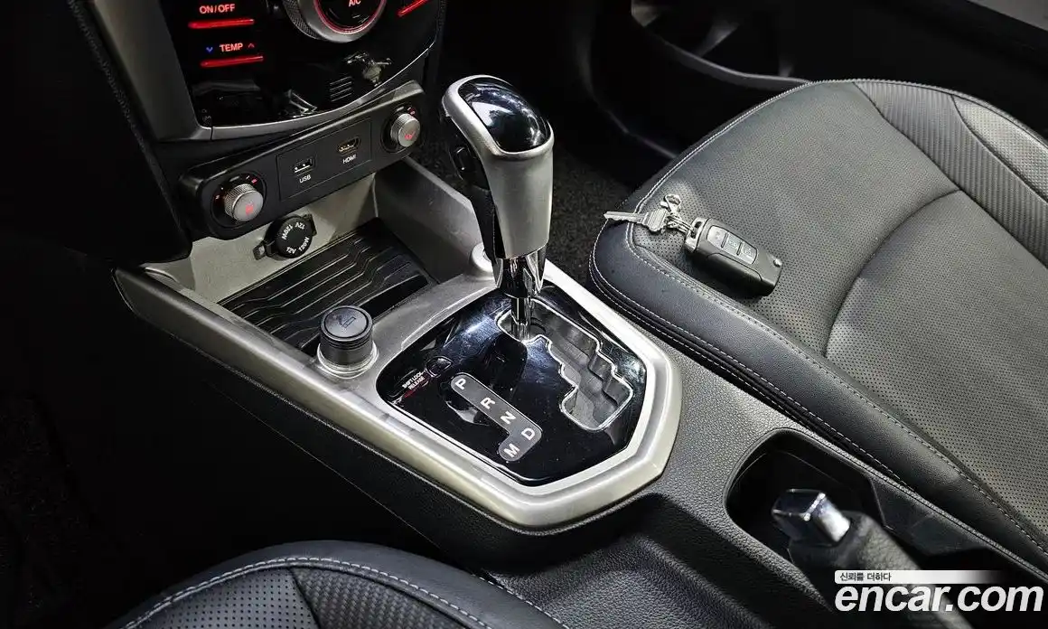 SsangYong TIBOLI 2015 1.6 Автомат в Москве № 421191, фото 9