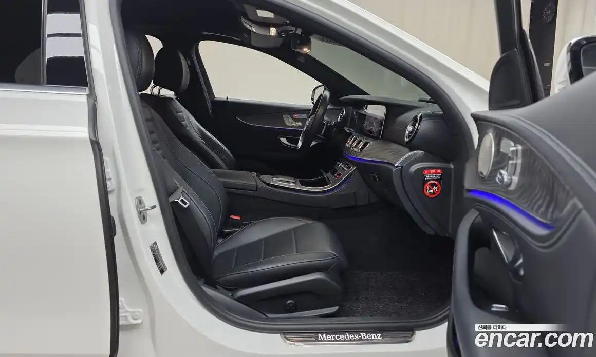 Mercedes-Benz E-Class 2022 2.0 Автомат в Москве № 427660, фото 11