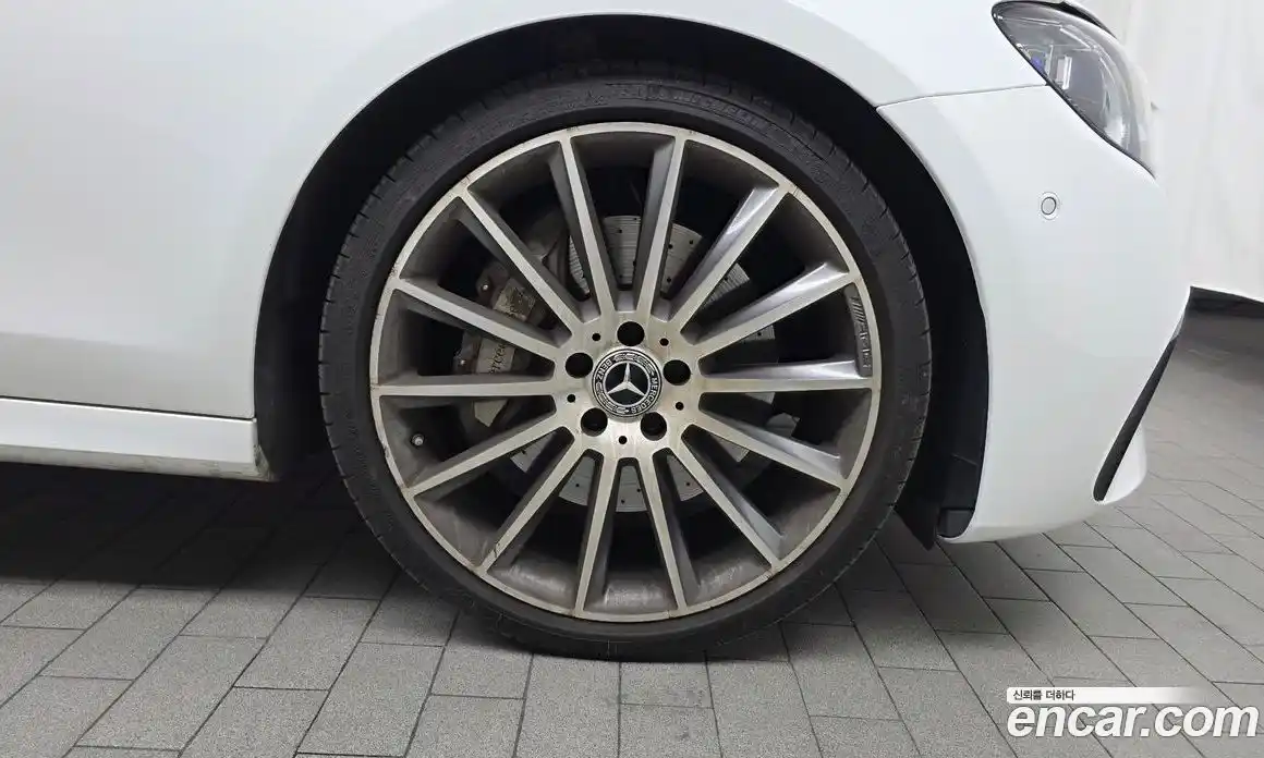 Mercedes-Benz E-Class 2022 2.0 Автомат в Москве № 427660, фото 5