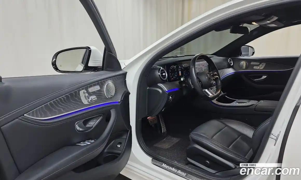 Mercedes-Benz E-Class 2022 2.0 Автомат в Москве № 427660, фото 10