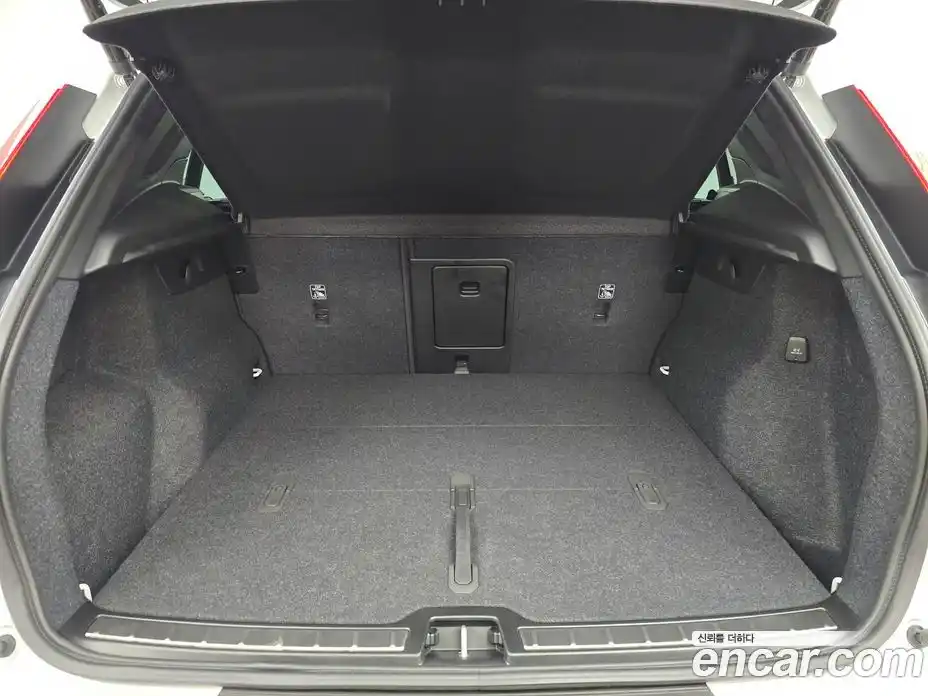 Volvo XC40 2025 2.0 Автомат в Москве № 430269, фото 13