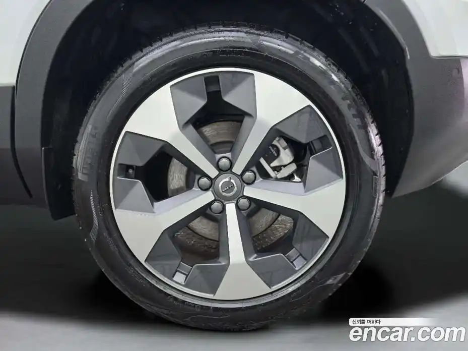 Volvo XC40 2025 2.0 Автомат в Москве № 430269, фото 5