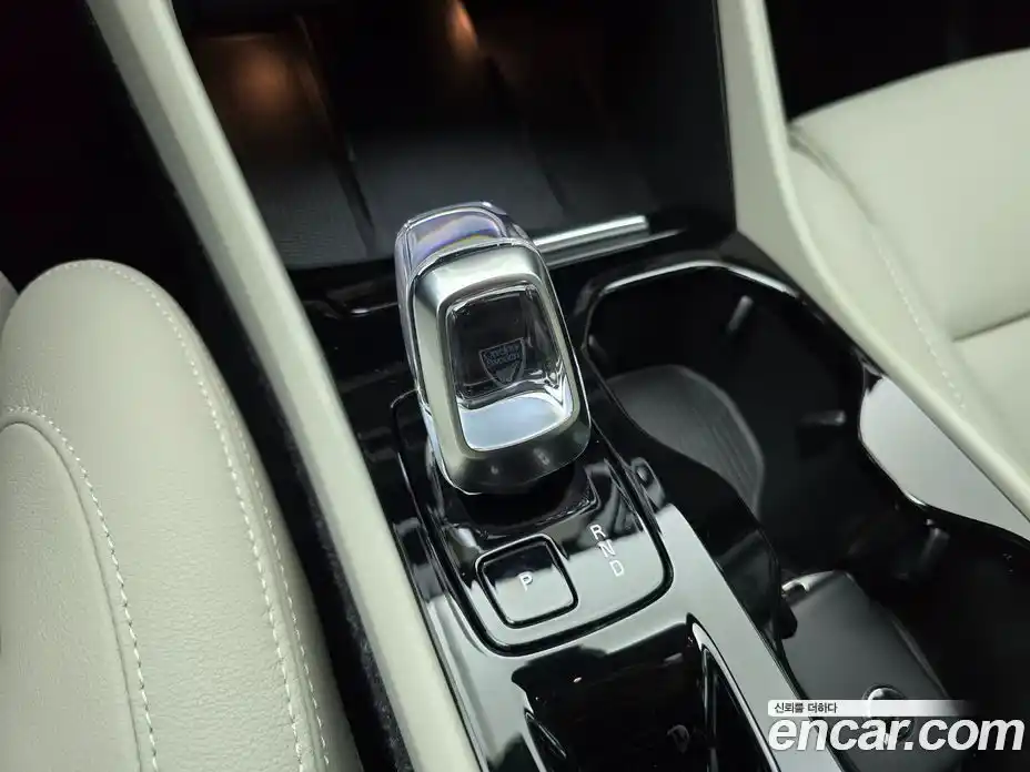 Volvo XC40 2025 2.0 Автомат в Москве № 430269, фото 9