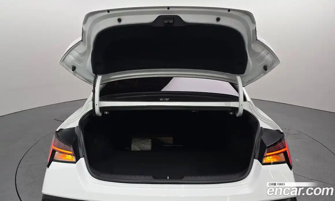 Hyundai Avante 2026 1.6 Автомат в Москве № 43106, фото 5