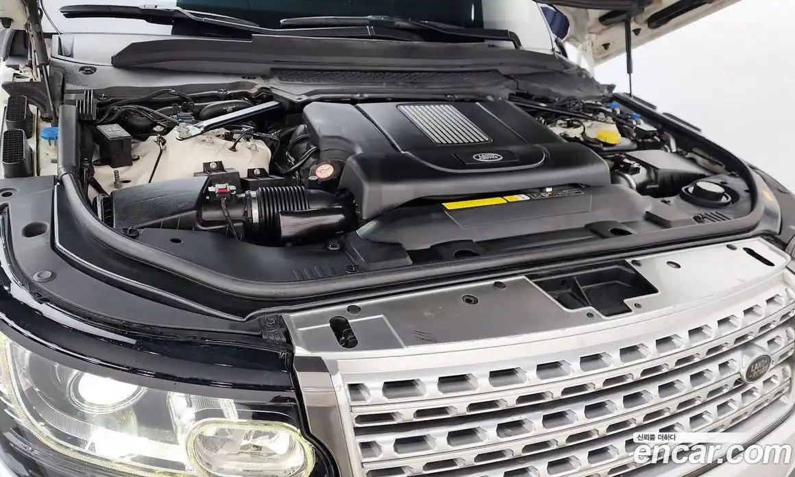 Land Rover Range-Rover 2015 4.4 Автомат в Москве № 431389, фото 6