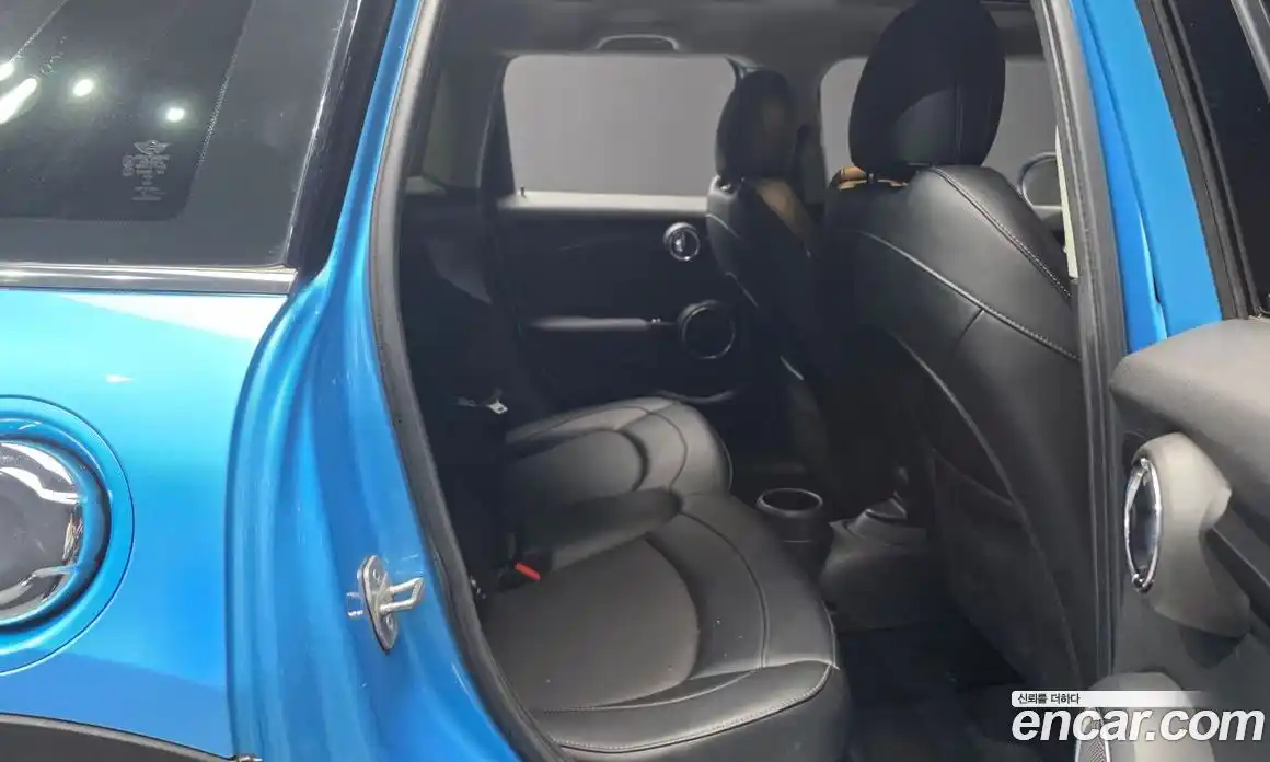 Mini Cooper 2016 2.0 Автомат в Москве № 431978, фото 11