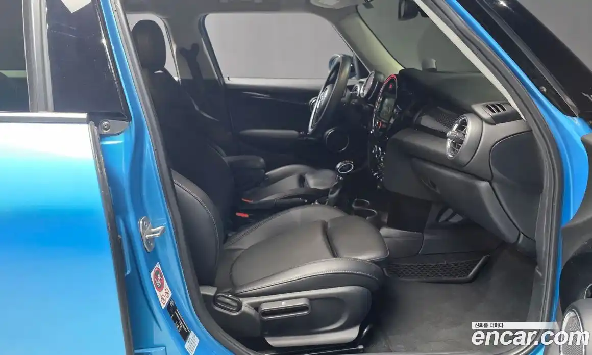 Mini Cooper 2016 2.0 Автомат в Москве № 431978, фото 10