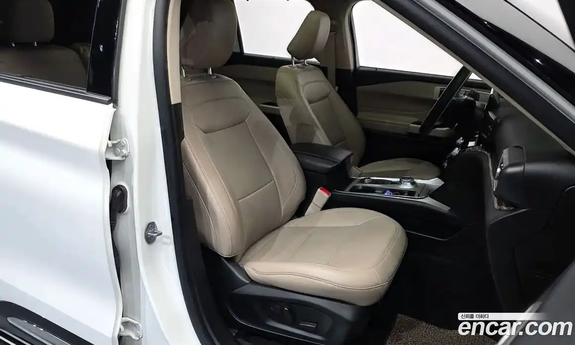 Ford Explorer 2023 2.3 Автомат в Москве № 432886, фото 10