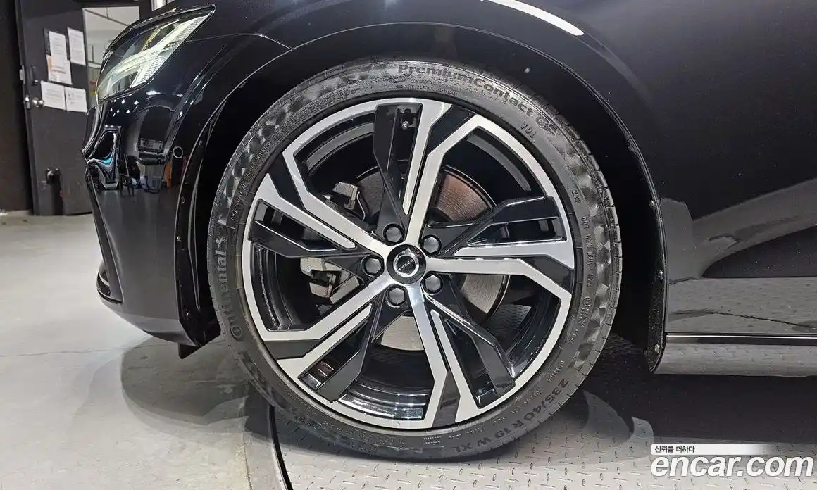 Volvo S60 2024 2.0 Автомат в Москве № 469791, фото 5