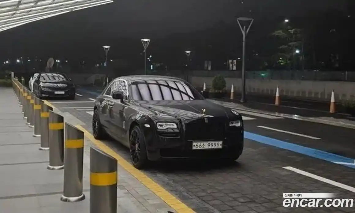 Rolls-Royce Ghost 2011 6.6 Автомат в Москве № 474850, фото 12