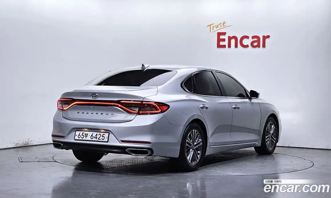 Hyundai Grandeur 2017 2.4 Автомат в Москве № 48050, фото 14