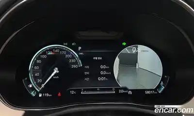 Genesis GV70 2023 2.5 Автомат в Москве № 57884, миниатюра 2