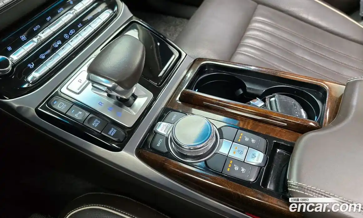 Genesis EQ900 2016 5.0 Автомат в Москве № 58578, фото 9