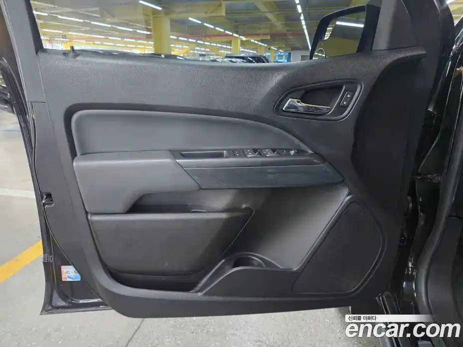 Chevrolet Colorado 2021 3.6 Автомат в Москве № 83695, фото 11