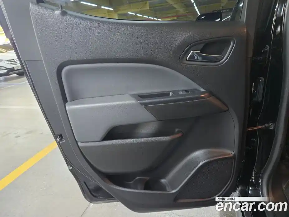 Chevrolet Colorado 2021 3.6 Автомат в Москве № 83695, фото 17